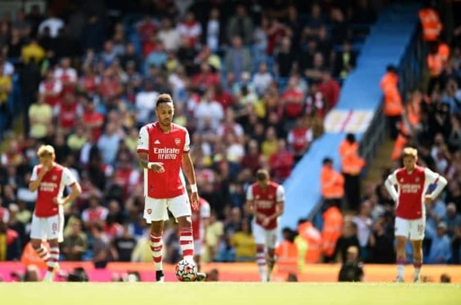 Atacante do Arsenal desabafa após goleada sofrida para o Manchester City: 'Todos precisam melhorar'