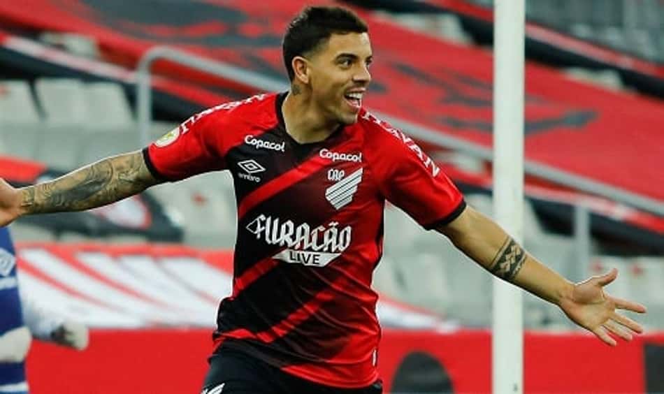 Terans festeja convocação para defender o Uruguai nas Eliminatórias