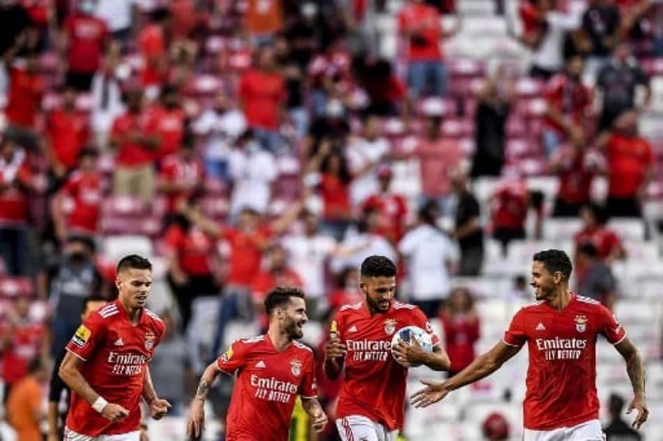 Benfica vira no final com Gilberto e vence o Tondela pelo Português
