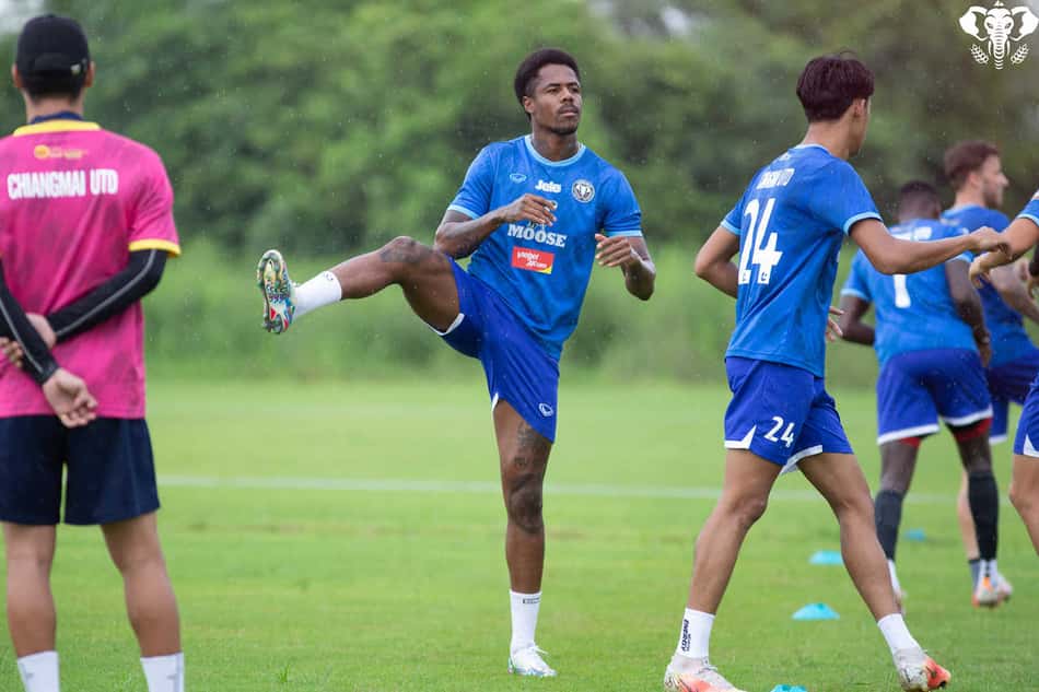 Em grande fase na Tailândia, Evson espera crescimento no Chiamgmai United