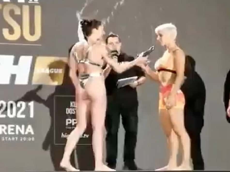 Vídeo: vibrador oferecido dá início à confusão entre lutadoras em evento de MMA na Polônia; assista
