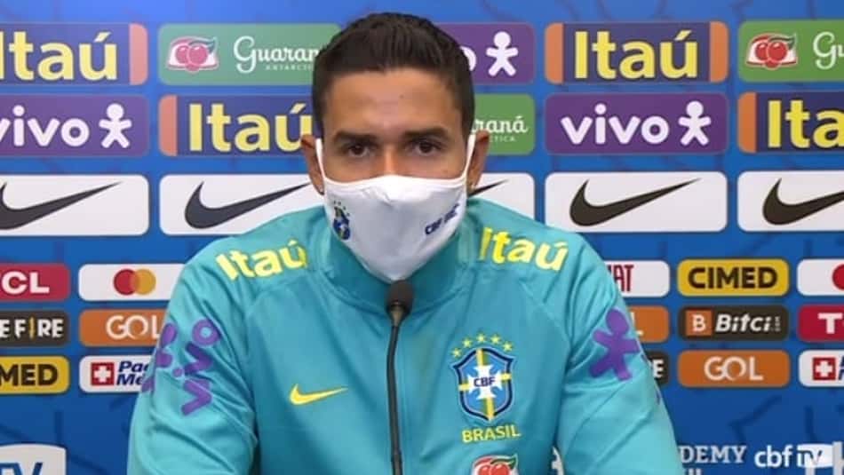 'É claro que tenho vontade de jogar, mas estou aqui para agregar', diz Lucas Veríssimo sobre Seleção
