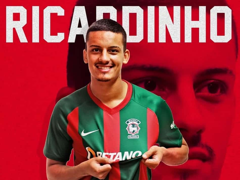 Ricardinho, emprestado pelo Grêmio, é anunciado no Marítimo-POR