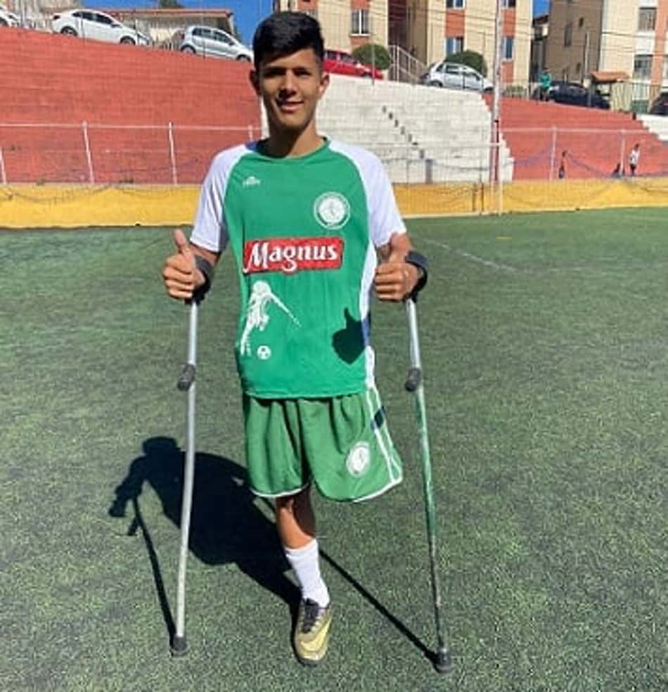 Garoto que uniu torcidas em Minas após ter perna amputada por linha chilena é convocado para seleção