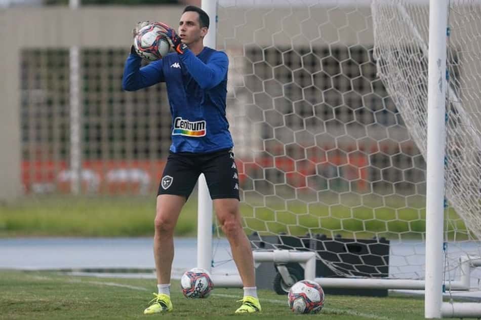 Botafogo: Gatito é liberado pelo DM, mas ainda faz trabalhos para recuperar confiança antes de retorno