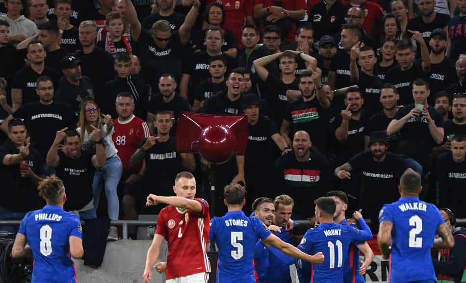 Fifa diz que tomará 'ações adequadas' após racismo no jogo entre Hungria e Inglaterra; Gareth também reclama