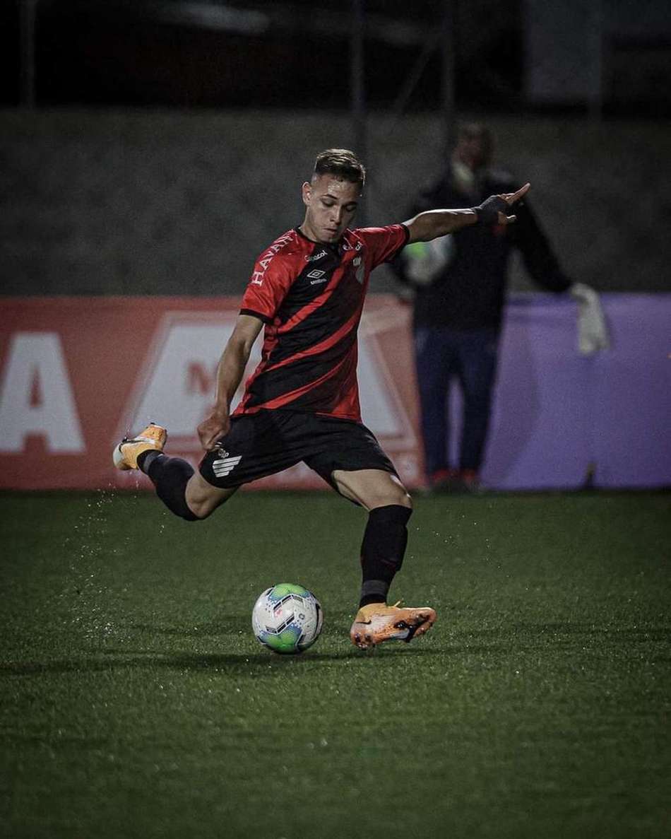 Dudu Scheit marca os dois gols da virada do Athletico e mira objetivo no Brasileiro Sub-20: 'O primeiro lugar'
