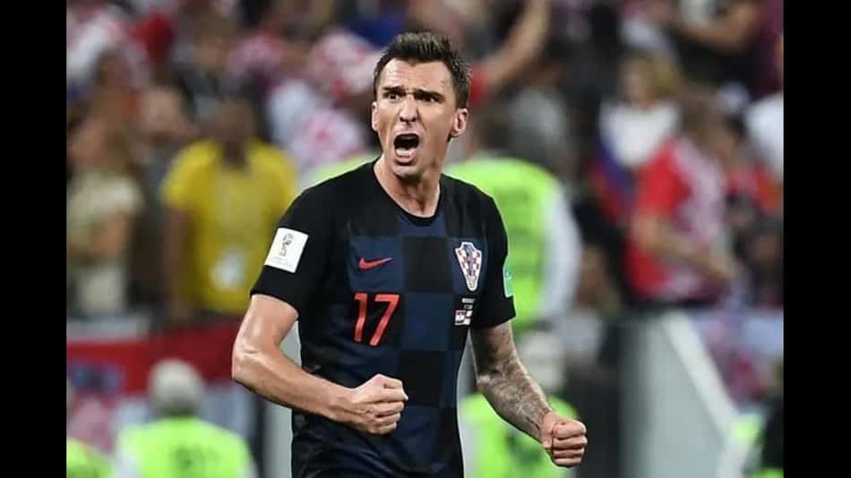 Mandzukic se aposenta e escreve para sua versão mais jovem: 'Futebol sempre fará parte da sua vida'