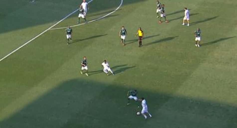 Palmeiras empata com Corinthians pela Copa do Brasil de Futebol Master