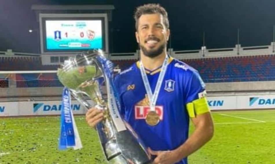 Victor Cardozo celebra título da Copa dos Campeões da Tailândia: 'A alegria é enorme'