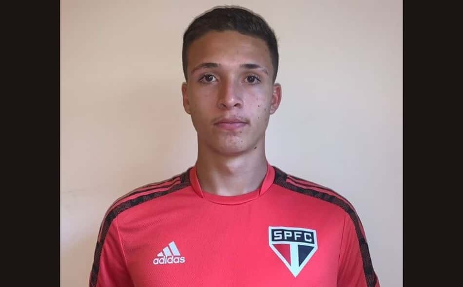 Zagueiro Miguel, novo reforço para o time sub-17 do São Paulo