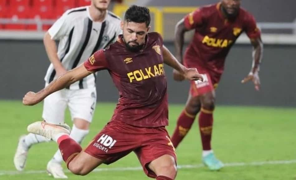 Ex-Chapecoense, Lourency marca pela primeira vez em nova equipe