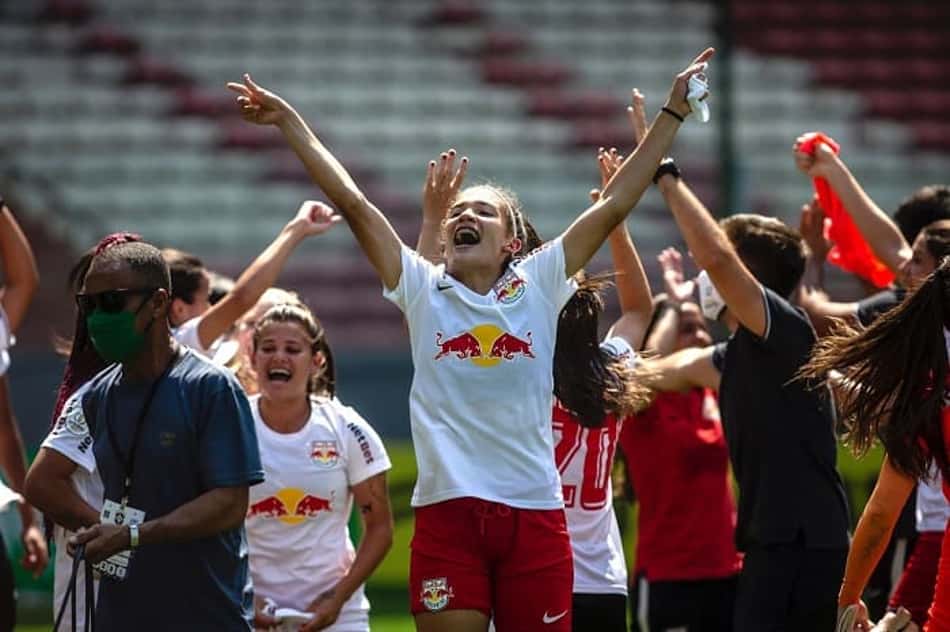 Julinha - Red Bull Bragantino