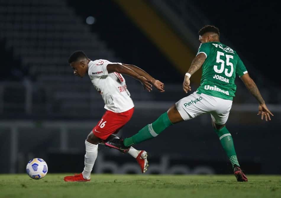 Chapecoense encerra 2021 com mais de 100 dias sem vencer