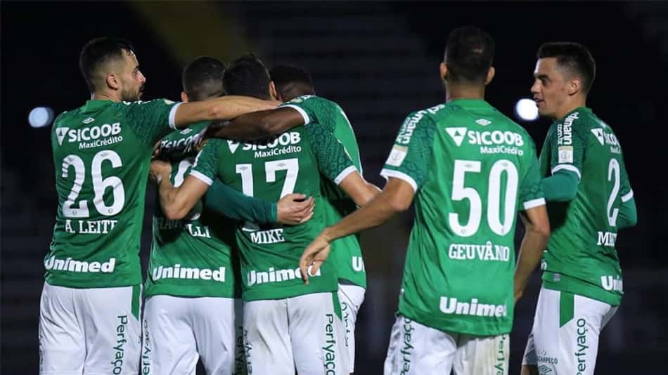 Emocionado, Pintado vibra com primeira vitória da Chape no BR-21