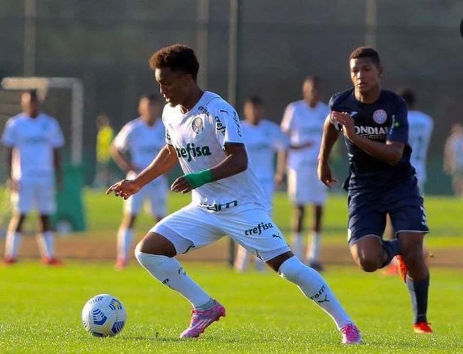 Keven, atacante das categorias de base do Palmeiras, destaca treino com profissionais: 'Ficará marcado na carreira'
