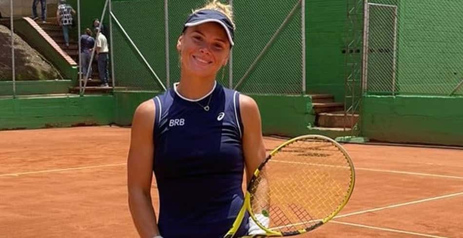 Laura Pigossi estreia com vitória em Lima