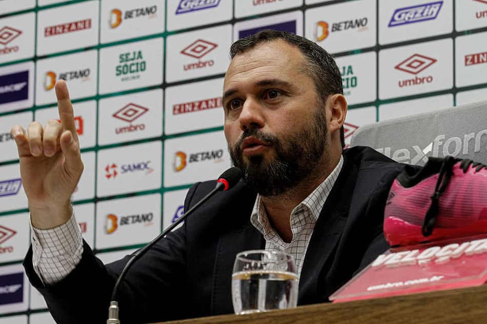 Presidente do Fluminense, Mario Bittencourt participa de reunião da Liga Forte Futebol