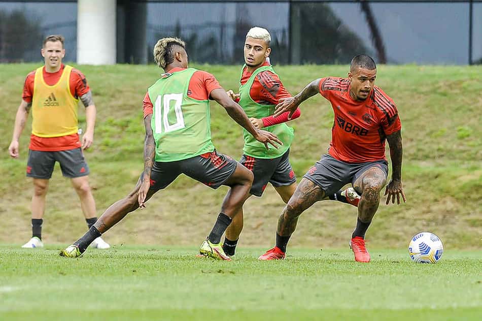 Kenedy, Andreas Pereira e Bruno Henrique