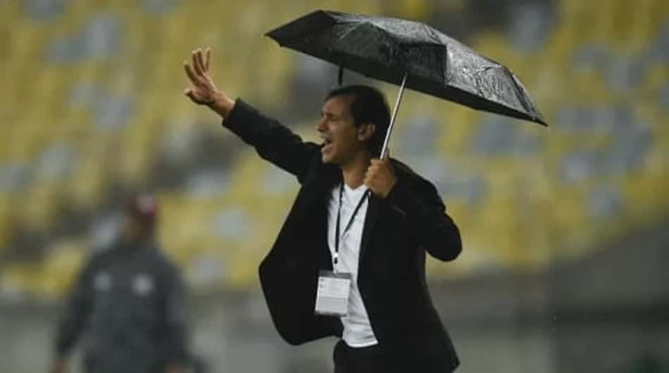 Eliminado pelo Flamengo, Barcelona define o destino do seu treinador