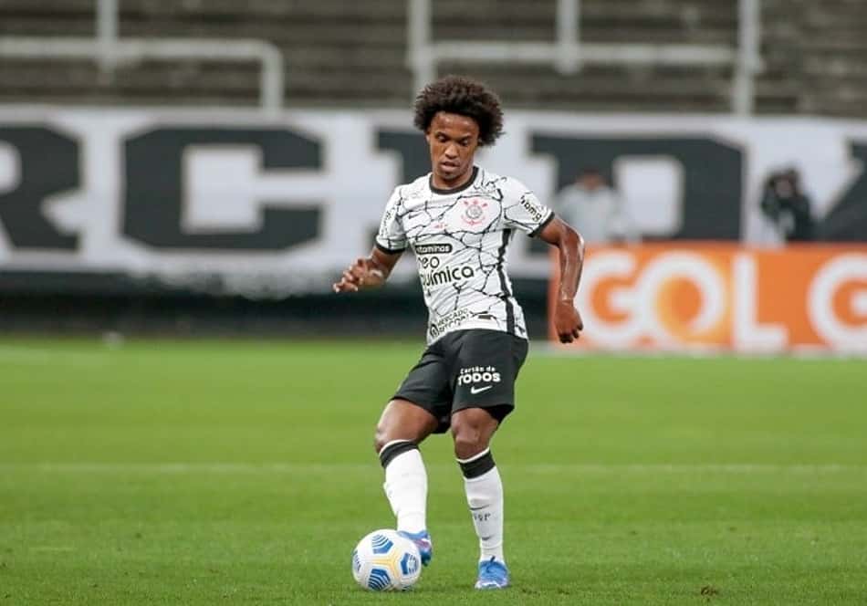 Willian sente desconforto e desfalca o Corinthians com menos de dez minutos de jogo