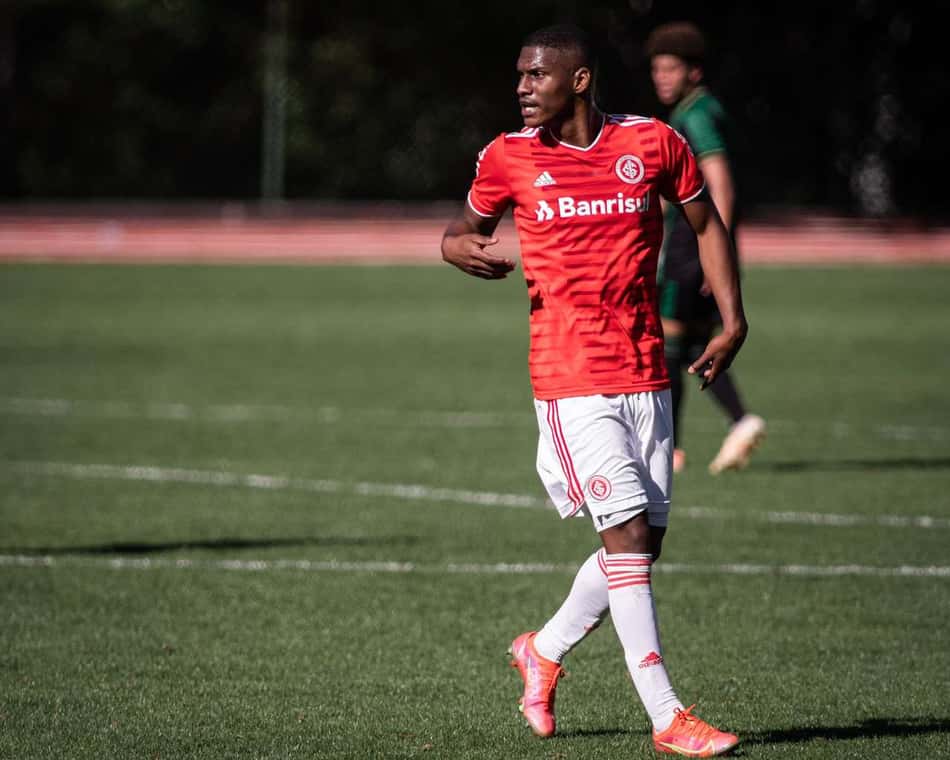 Igor Santos comenta vitória do Internacional no Brasileirão Sub-20: 'Importante para o nosso objetivo'