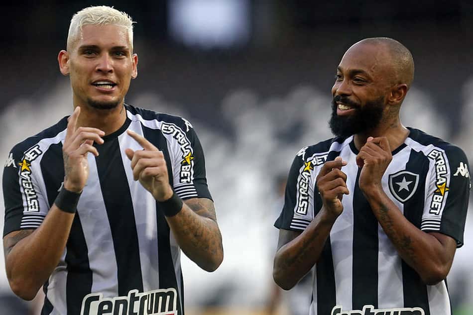Defesa, Rafael Navarro e Chay: o que ficar de olho no Botafogo no jogo contra o Brusque