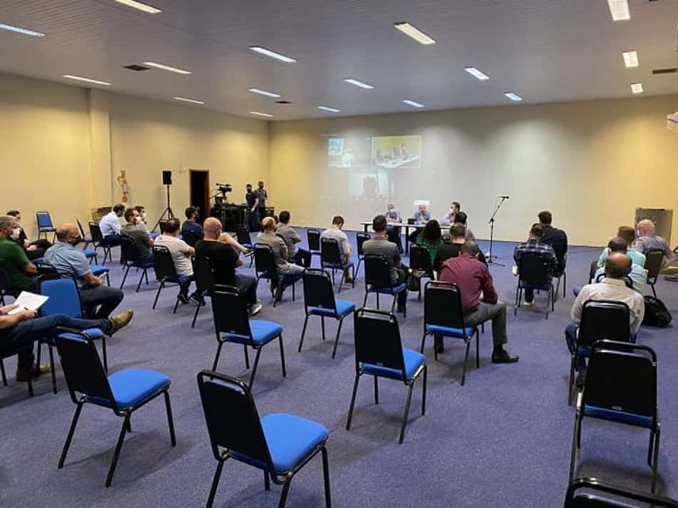 Estudos sobre aplicação de 'clube-empresa' serão aprofundados na Chapecoense