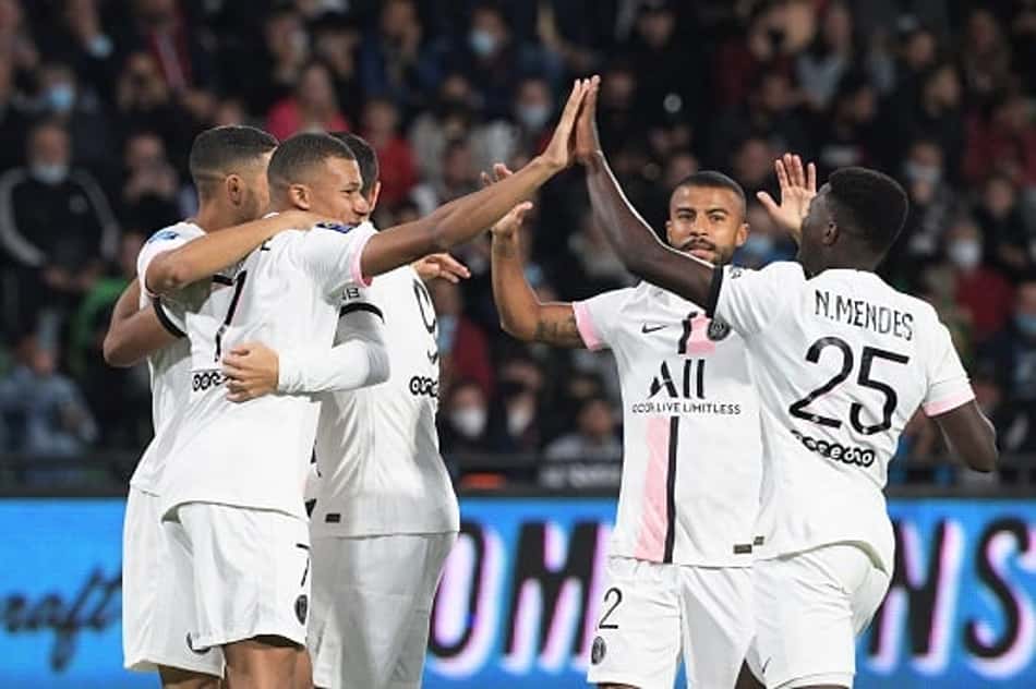 Dia de clássico mundial entre PSG x Manchester City. Confira opções de apostas