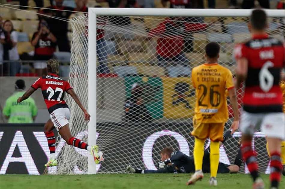 Bruno Henrique, do Flamengo, é eleito o melhor jogador das partidas de ida da semifinal da Libertadores