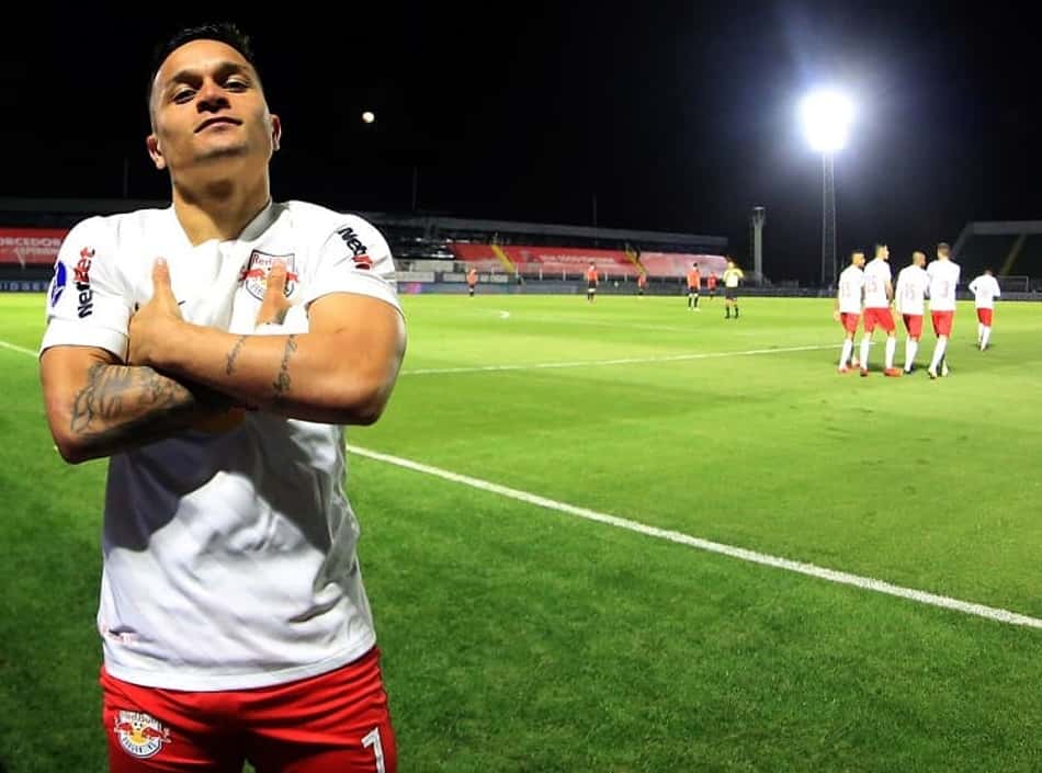 Artur testa positivo para Covid-19 e desfalca o Bragantino