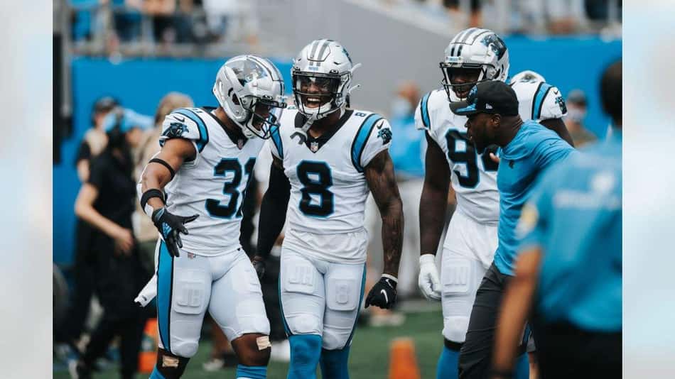 Com QB novato, Texans encaram a impressionante defesa dos Panthers; onde ver e a aposta
