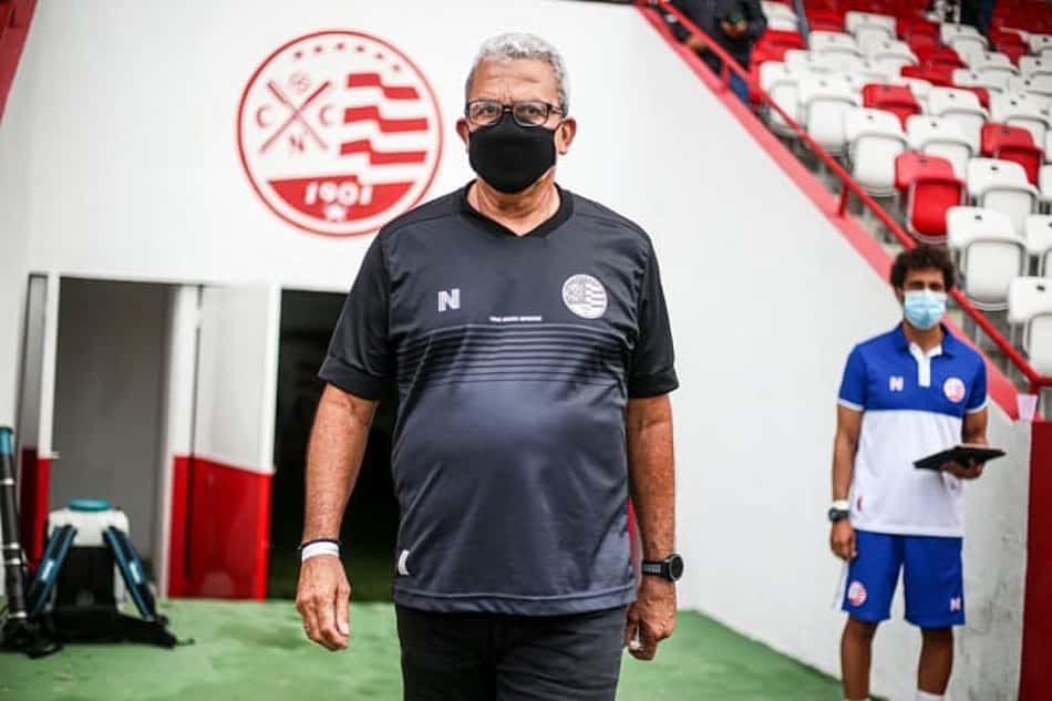 Deu certo? Veja os números de Hélio dos Anjos em sua volta ao Náutico