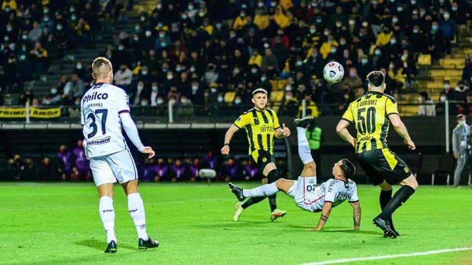 Atenção, Athletico! Jogador do Peñarol manda recado para duelo da volta