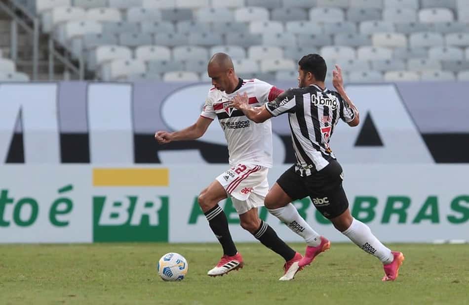 São Paulo x Atlético-MG: prováveis escalações, desfalques e onde assistir