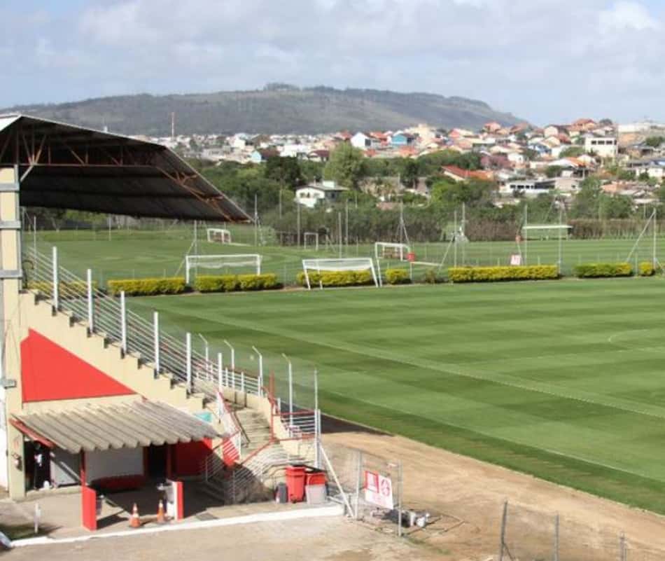 Em boa fase dentro de campo, Inter olha com carinho para o futuro do clube