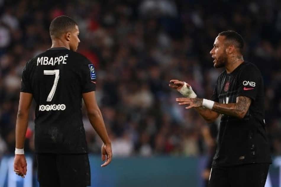 Mbappé reclama de Neymar durante vitória do Paris Saint-Germain