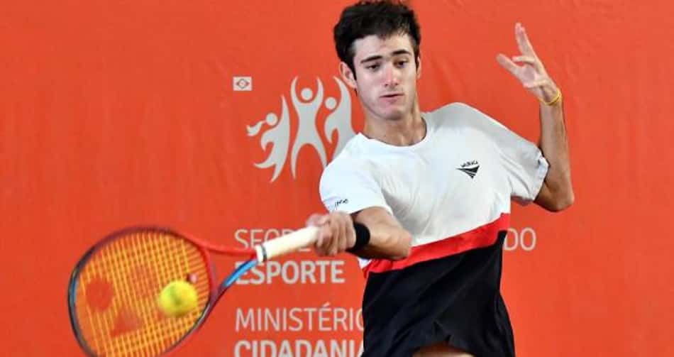 Gustavo Heide em ação no ITF de Recife