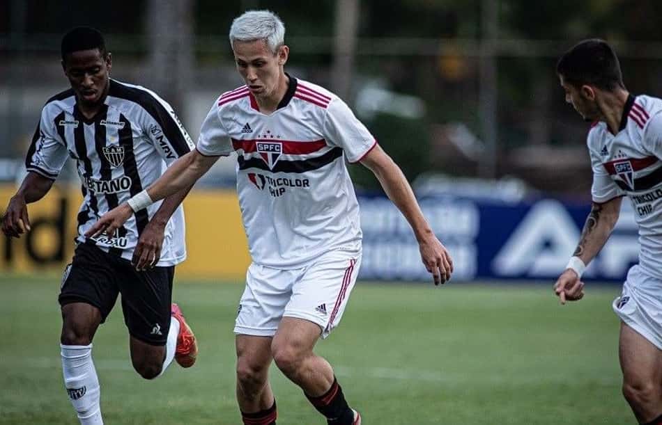 Sub-20: São Paulo vence o Atlético-MG e retoma liderança do Brasileiro