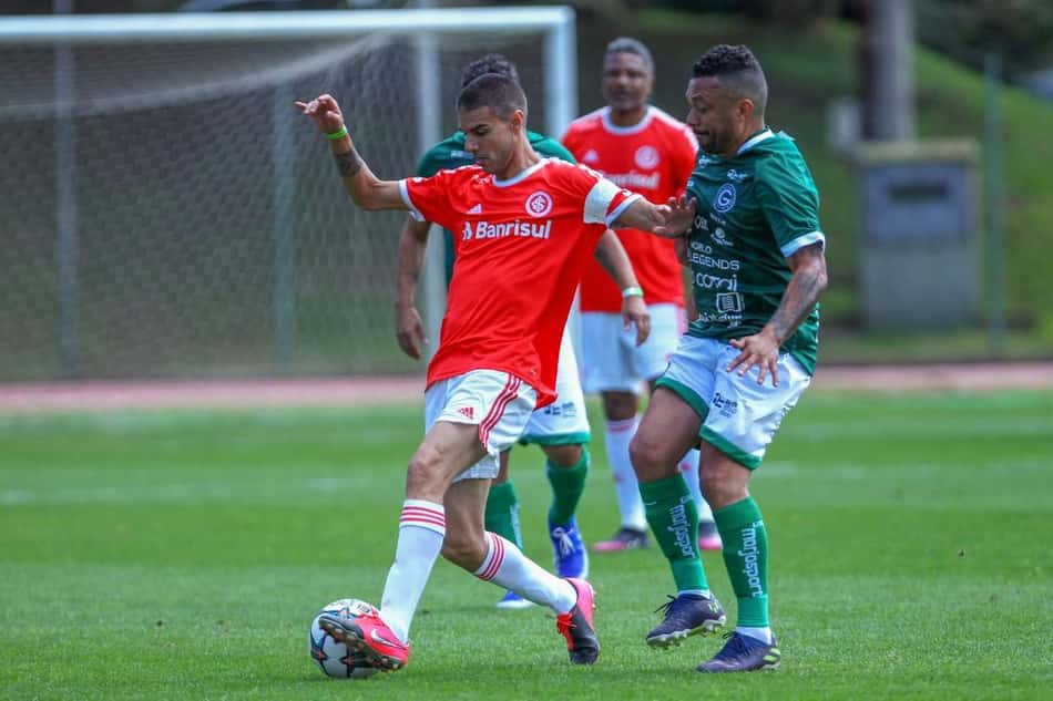 Internacional e Grêmio empatam os seus jogos de estreia na Copa Brasil de futebol Master 2021
