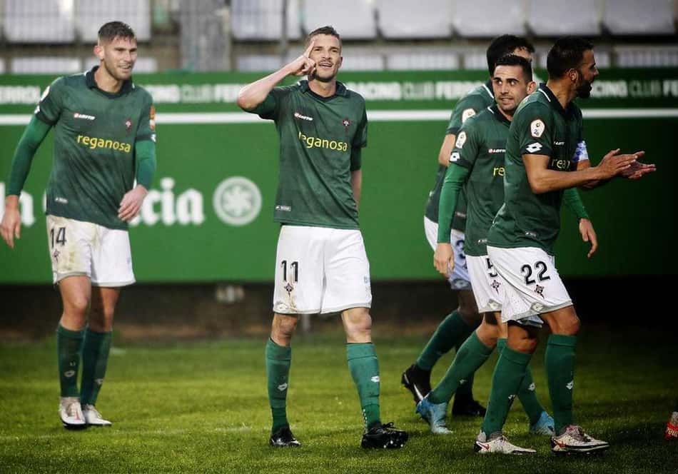 Livre no mercado, Elsinho relembra período no México e comenta passagem no futebol espanhol
