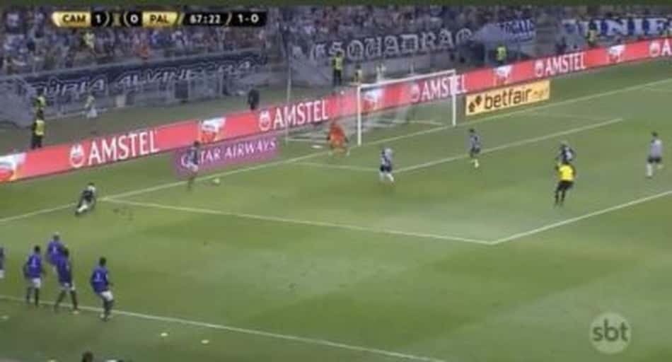 Áudios divulgados pela Conmebol confirmam que VAR viu invasão de Deyverson em gol do Palmeiras