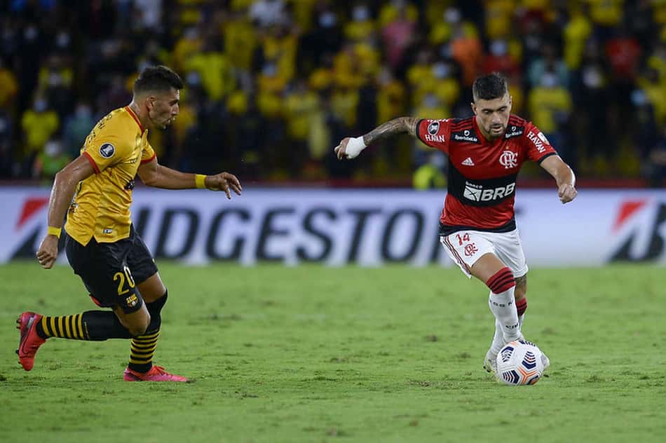 Arrascaeta projeta decisão da Libertadores entre Flamengo e Palmeiras