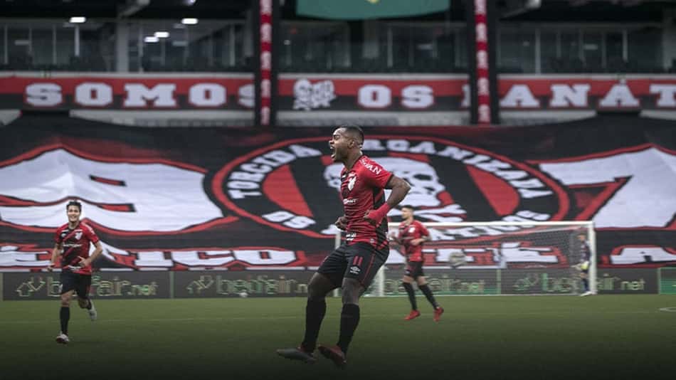 Athletico Paranaense x Penarol