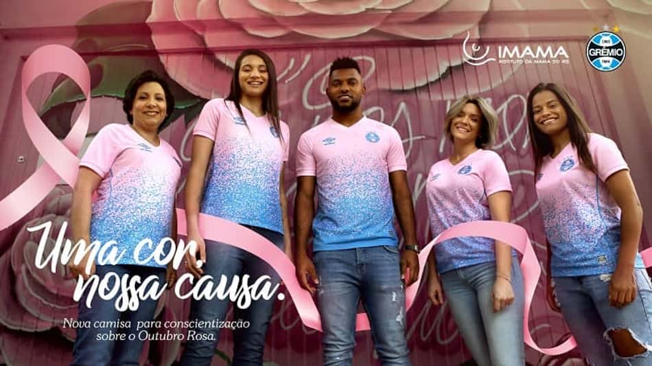 Jogadores do Grêmio doam camisas autografadas para leilão; renda vai ajudar no combate ao câncer de mama