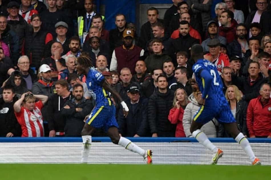 Chelsea sofre, mas marca duas vezes no fim e bate o Southampton na Premier League