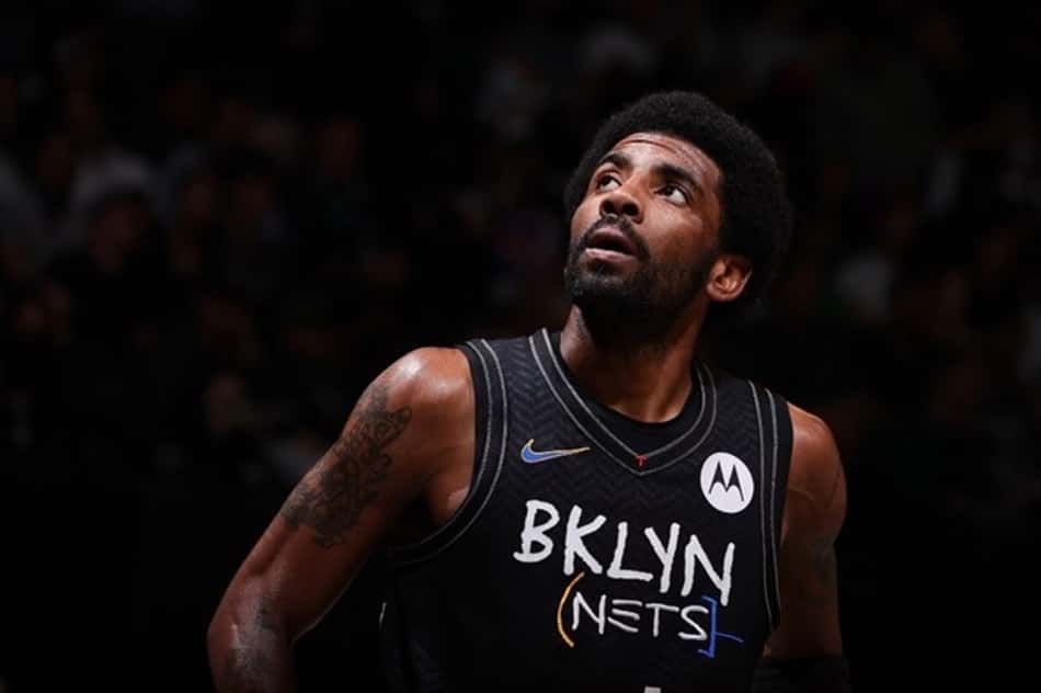Kyrie Irving é liberado para treinar com o Nets