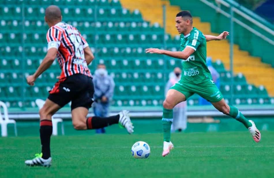 Denner elogia reação da Chapecoense diante do São Paulo