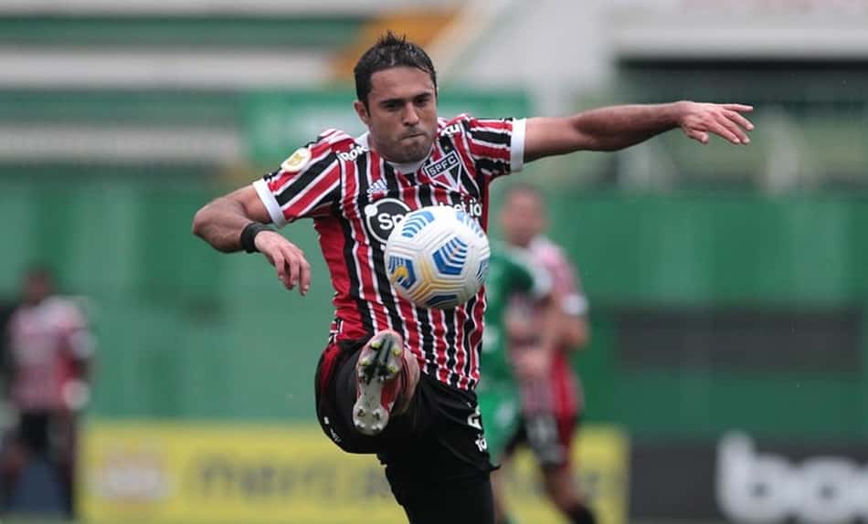 Eder busca retomar espaço no São Paulo com Rogério Ceni; veja números do atacante na temporada