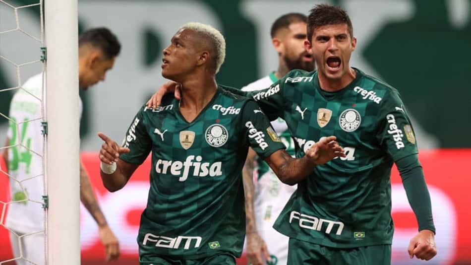 Douglas se torna o arqueiro rival com mais gols sofridos no Allianz Parque